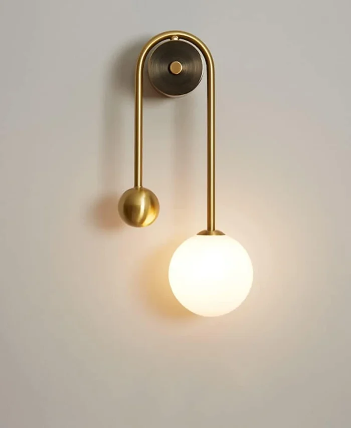 Balance Brass Wall Light